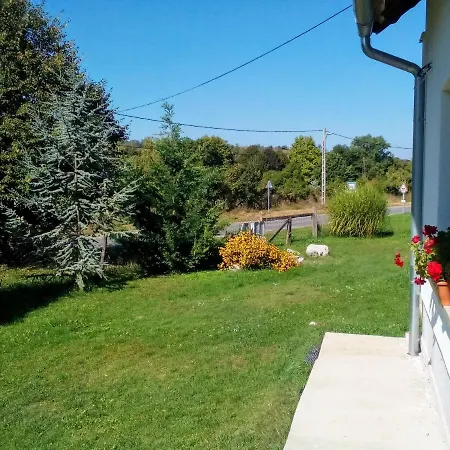 Gerecse Vendeghaz Guest house *